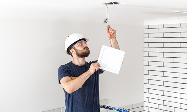 Adjustable workbench lighting
