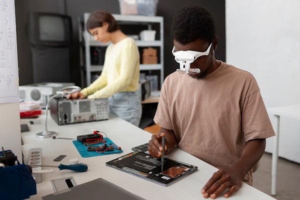 Features of Electronics Workbenches