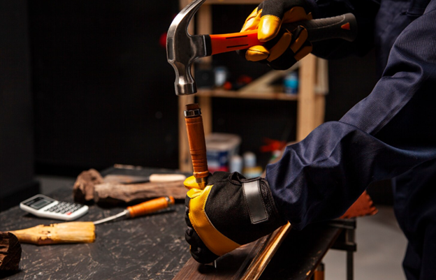 Steel bench for heavy duty tools