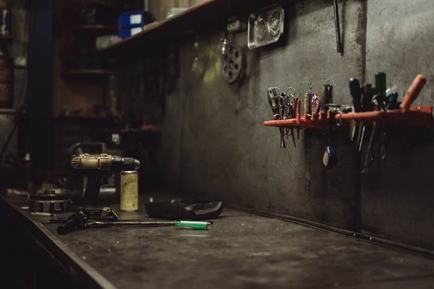 Automotive workbenches